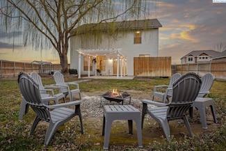 4333 NW Commons Dr, Pasco, WA 99301