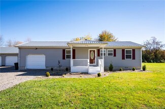 455 S Shady Ln, Austin, IN 47102