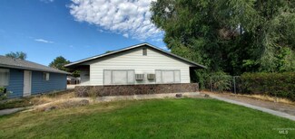 1203 S Elder St, Nampa, ID 83686