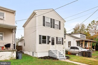 821 Engard Ave, Pennsauken, NJ 08110