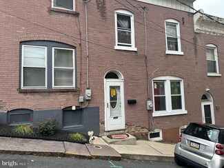 117 S 7th St, Pottsville, PA 17901