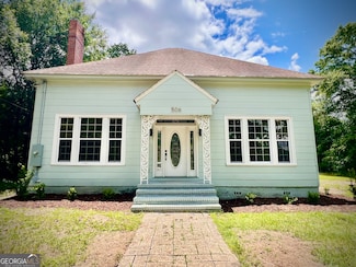 506 Pine St, Dublin, GA 31021
