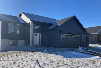 101 Fairway St, Zumbrota, MN 55992