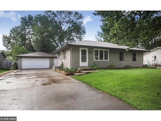 1949 Barry Dr, Newport, MN 55055