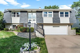 113 Mockingbird Ln, Wheeling, IL 60090
