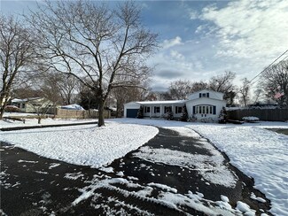 134 Lindy Ave, Warwick, RI 02889