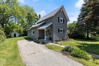 338 N Dewey St, Owosso, MI 48867
