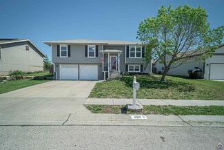 4312 SE Horseshoe Bend Dr, Topeka, KS 66609