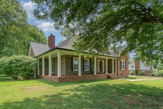461 Tyler Ct, Cottontown, TN 37048
