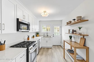 16 Mount Kisco Dr, Toms River, NJ 08753