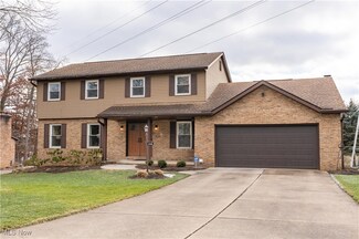2426 Bur Oak St NE, Canton, OH 44705