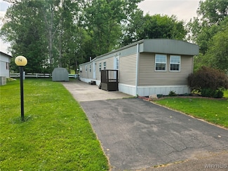 74 Burgundy Cir, Buffalo, NY 14224