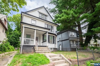 21-23 Beverly St, Newark, NJ 07108