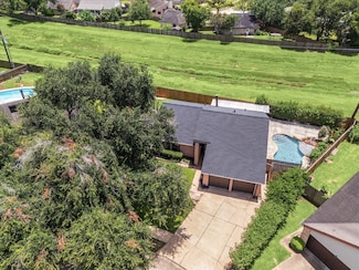 1920 Strawfield Dr, Sugar Land, TX 77478