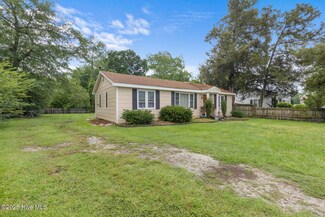 304 Pete Jones Dr, Richlands, NC 28574