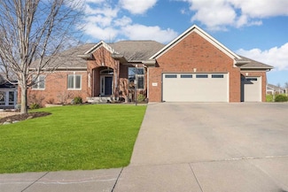 2966 Diamond Mil Cir, Coralville, IA 52241
