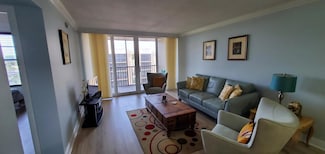 8 Royal Palm Way Unit 6040, Boca Raton, FL 33432