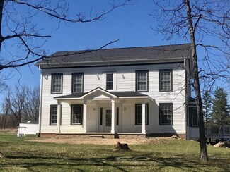 6101 Brookville Rd, South Lyon, MI 48178
