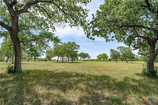 235 Acorn Rd, Lockhart, TX 78644