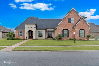 700 Dumaine Dr, Bossier City, LA 71111
