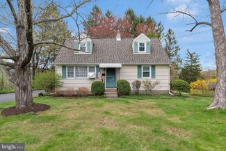 134 W Broad St, Hopewell, NJ 08525