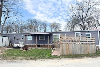21701 259th St, Delhi, IA 52223