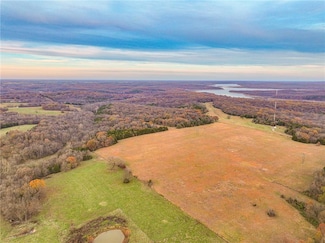 9535 NE 681, Butler Township, MO 64763