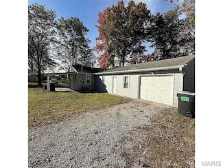 905 W South St, Mascoutah, IL 62258