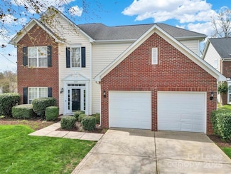 8620 Grey Squirrel Ct, Charlotte, NC 28277