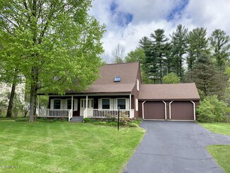 279 Housatonic St, Lenox, MA 01240