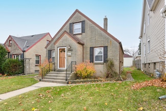 3945 E Layton Ave, Cudahy, WI 53110