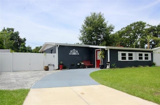1302 Admiral Dr, Apopka, FL 32703