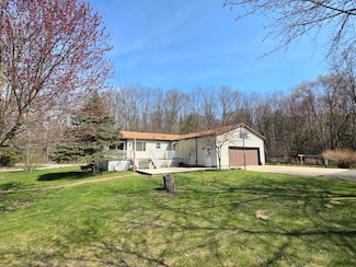 5766 W 92nd St, Fremont, MI 49412