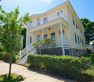 27 Whitney Ave Unit 2, Beverly, MA 01915