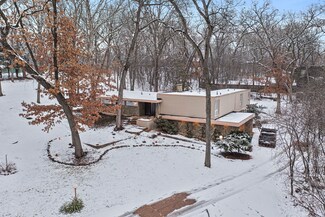12375 N Ledges Dr, Roscoe, IL 61073