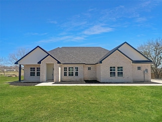205 Mcelroy St, Southmayd, TX 76268