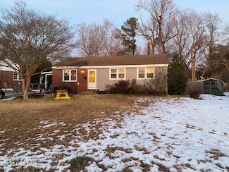 708 Barn St, Jacksonville, NC 28540