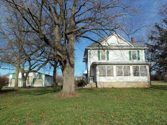 10604 Charles Rd, Woodstock, IL 60098
