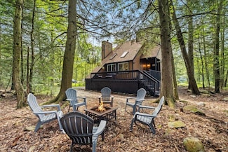 483 Alter Ave, Pocono Summit, PA 18346