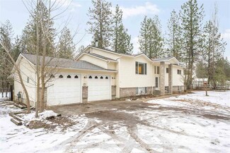 32526 N Pend Oreille Rd, Chattaroy, WA 99003