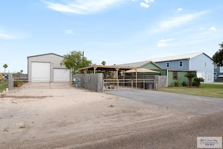 725 Baffin Dr, Port Mansfield, TX 78598