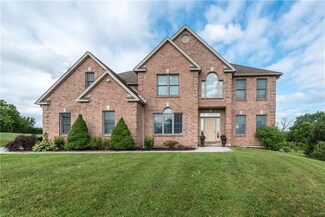 5176 Sparrow Ln, Coplay, PA 18037