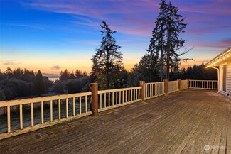 915 Lawson Rd, Camano Island, WA 98282