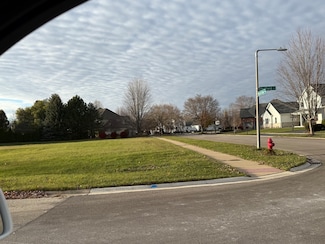 670 Sheffield Cir, Sugar Grove, IL 60554