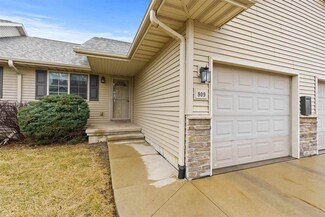 809 Duchess Dr Unit 809, Solon, IA 52333
