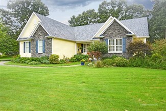 98 Mountain Laurel Way, North Kingstown, RI 02852