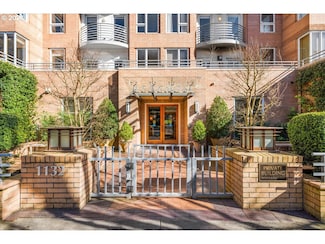 1132 SW 19th Ave Unit 211, Portland, OR 97205