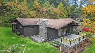 251 Turnpike Rd, Cambridge, NY 12816