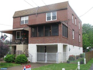 234 Powhattan St, Essington, PA 19029