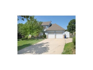 8020 Hall St, Lenexa, KS 66219